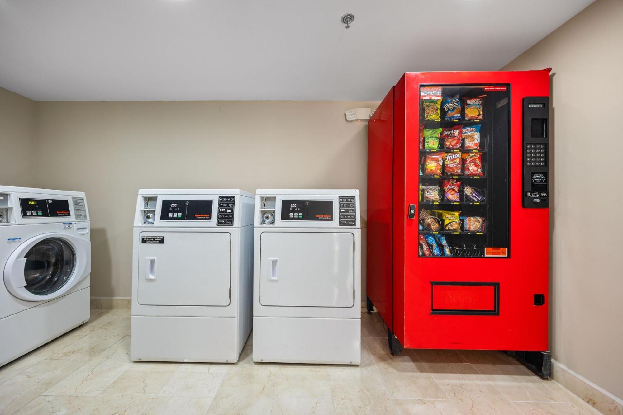 Holiday Inn Ponce & El Tropical Casino By Ihg Exteriör bild